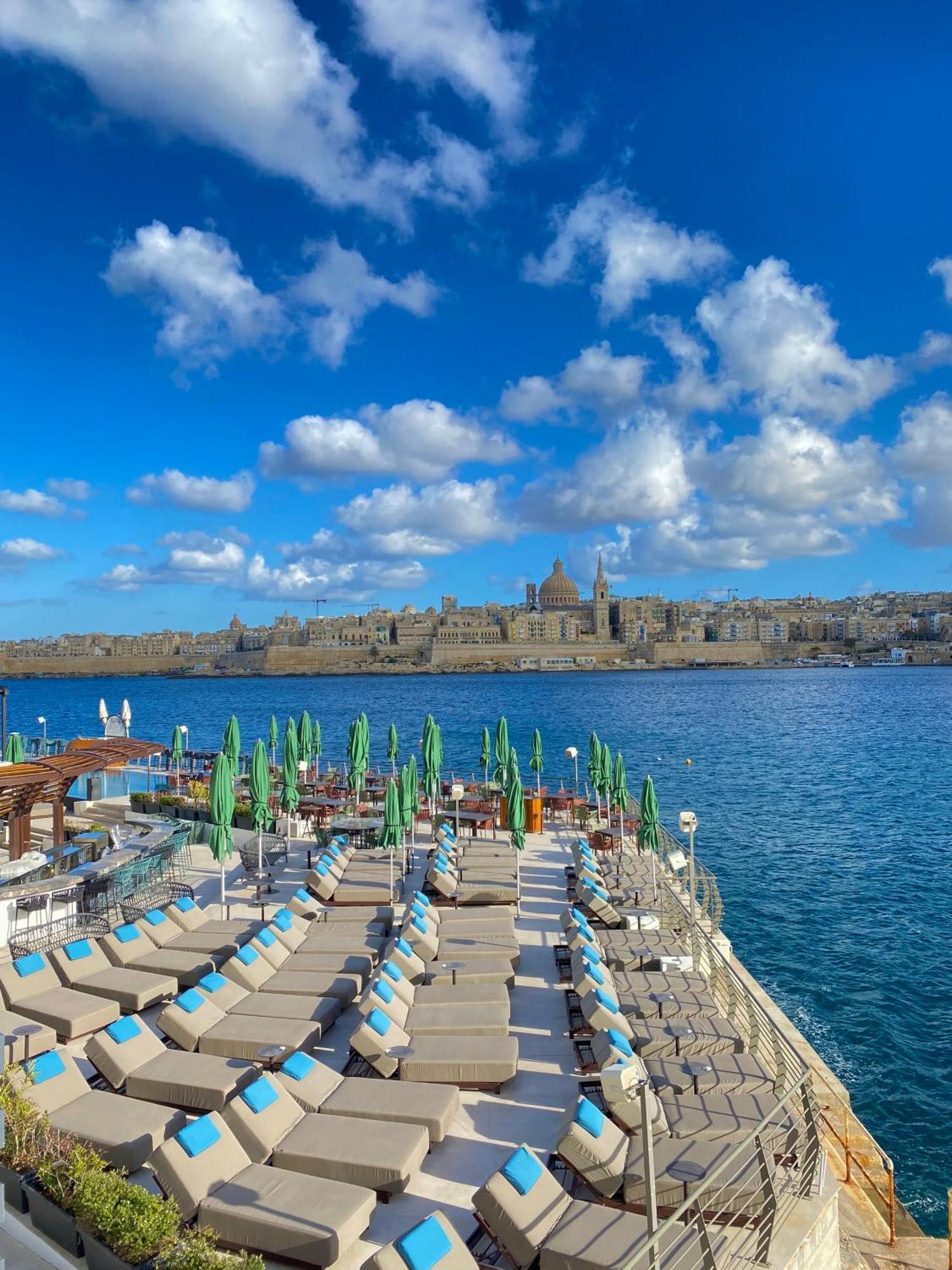 Tigne Sliema Three Bedrooms Apartment Exterior photo