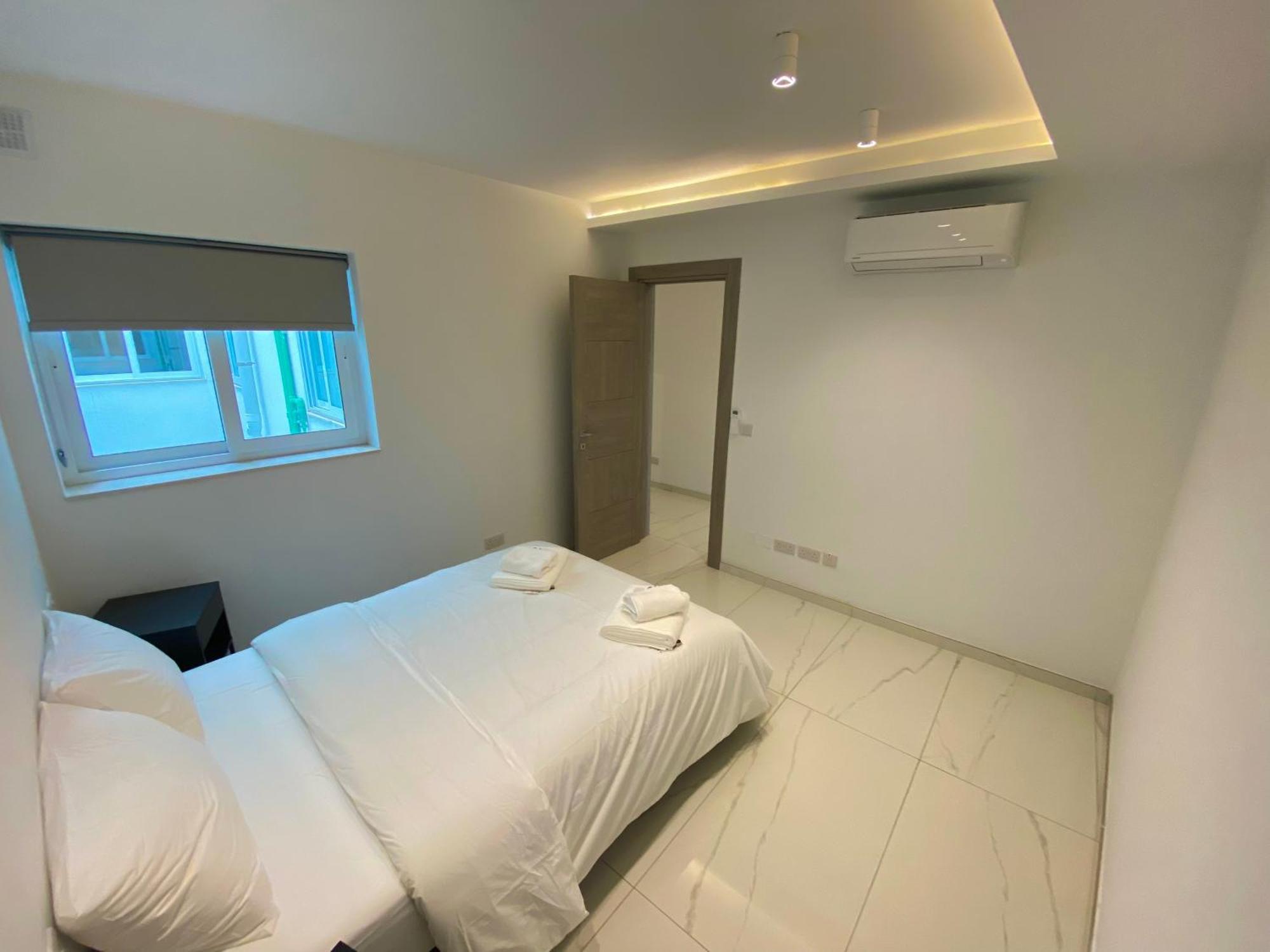 Tigne Sliema Three Bedrooms Apartment Exterior photo