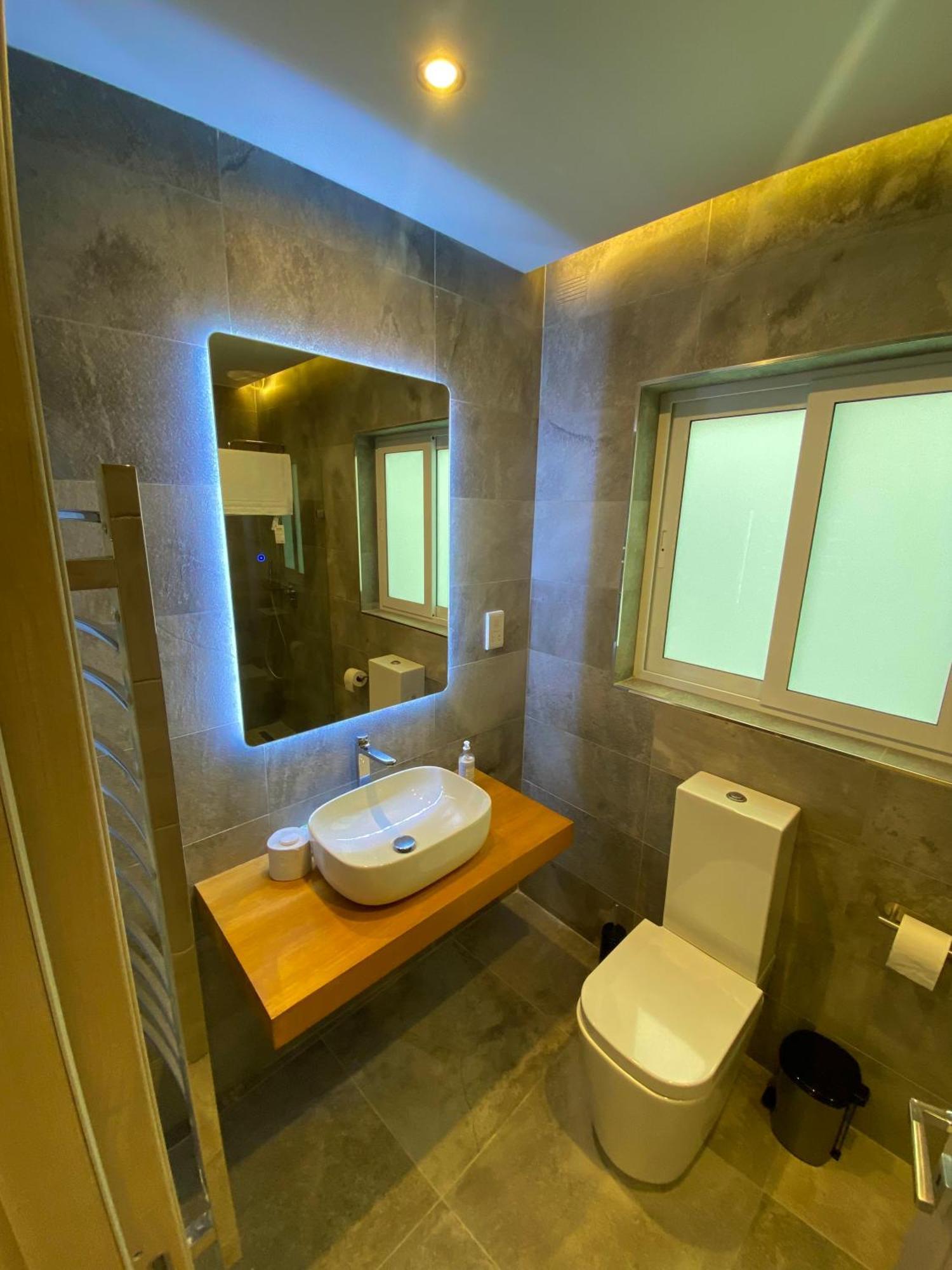 Tigne Sliema Three Bedrooms Apartment Exterior photo