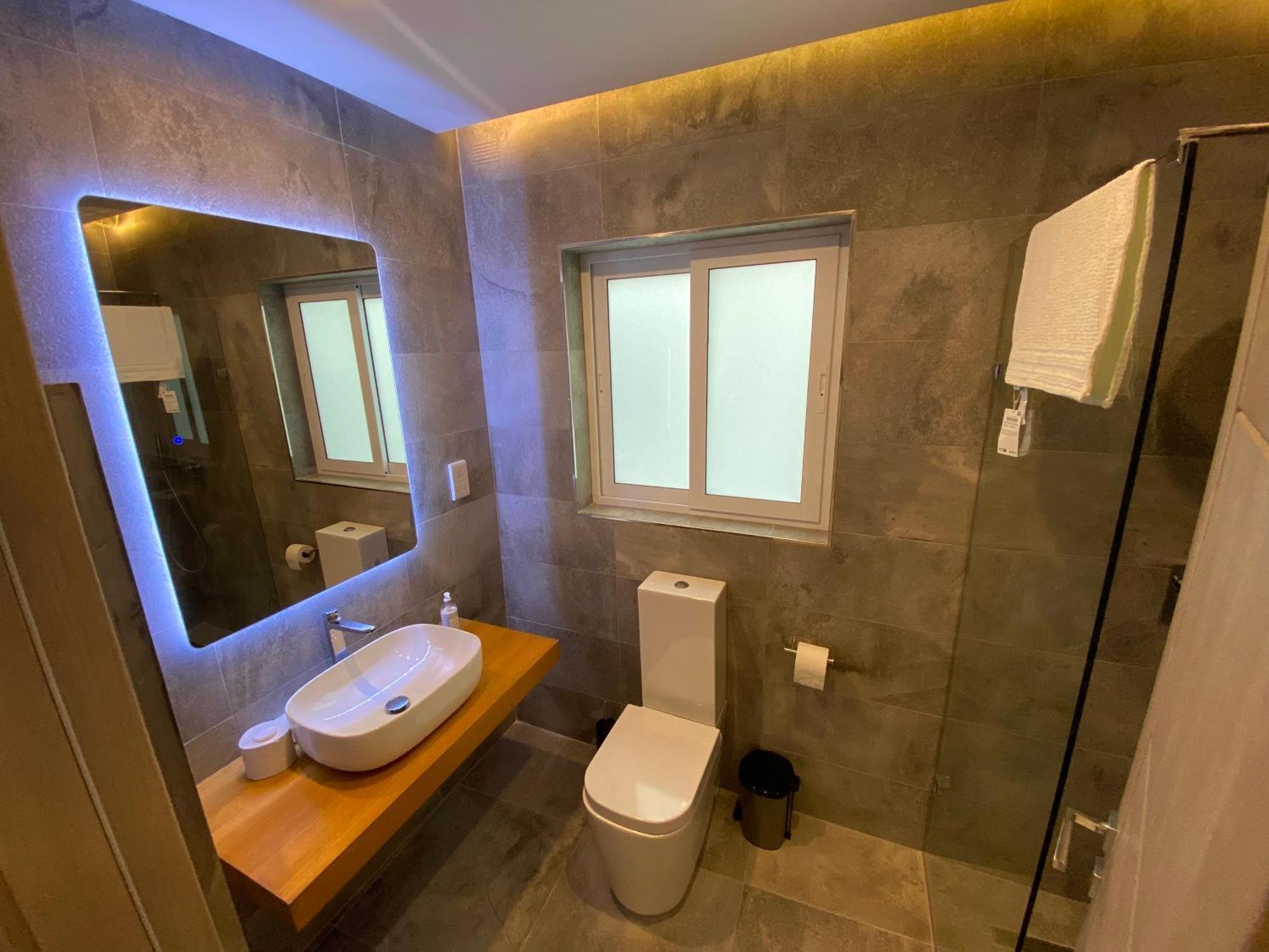 Tigne Sliema Three Bedrooms Apartment Exterior photo
