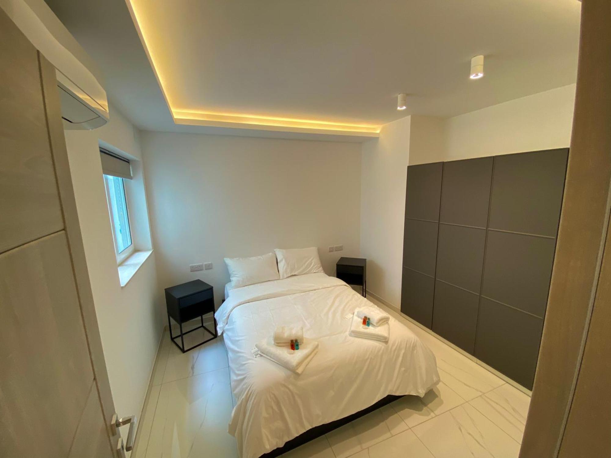 Tigne Sliema Three Bedrooms Apartment Exterior photo