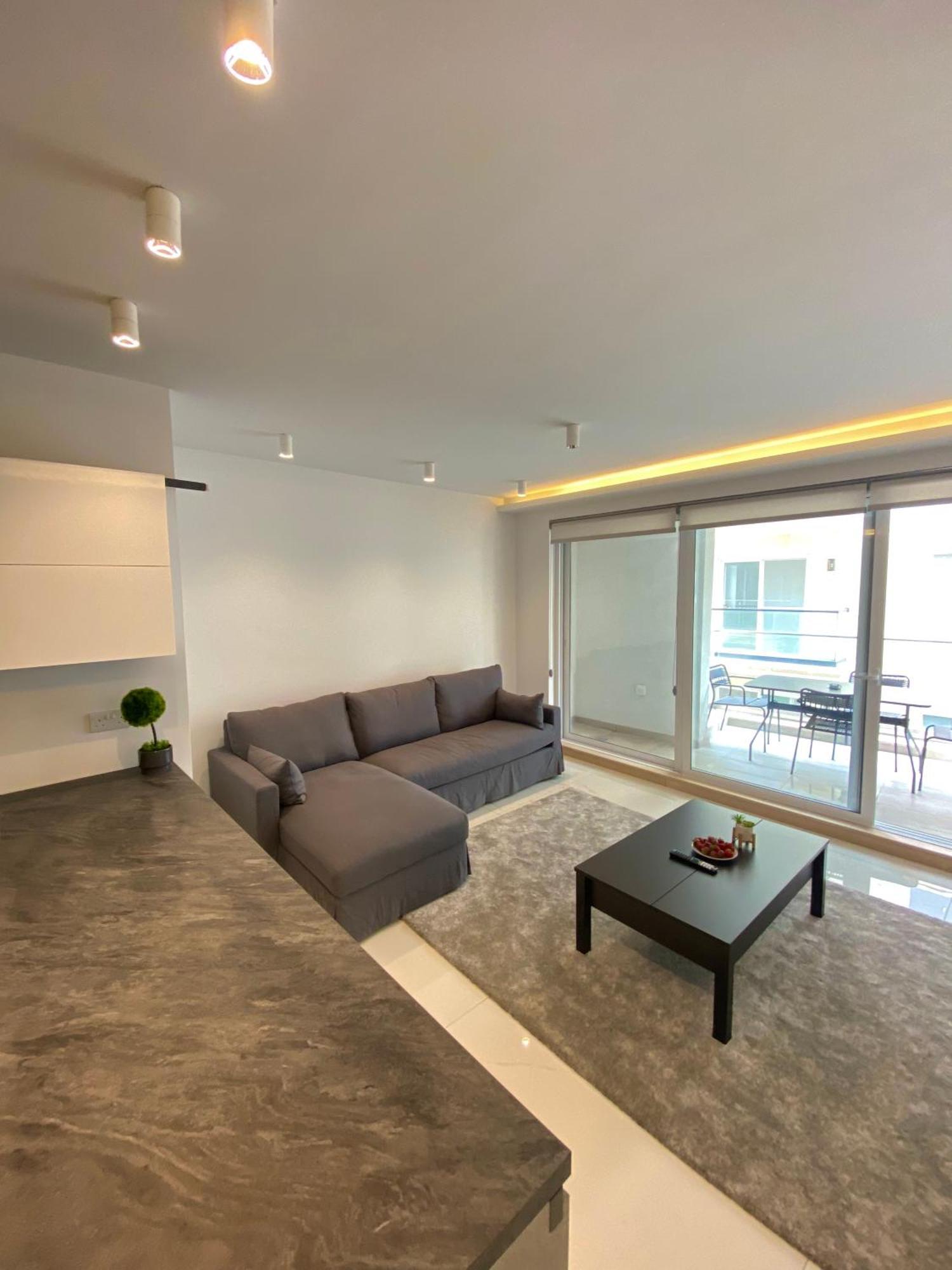 Tigne Sliema Three Bedrooms Apartment Exterior photo