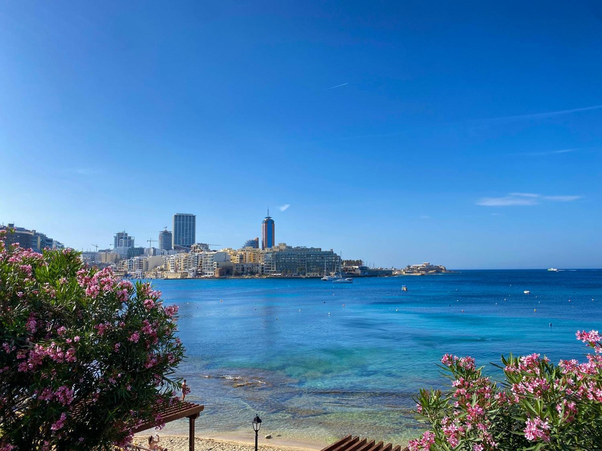 Tigne Sliema Three Bedrooms Apartment Exterior photo
