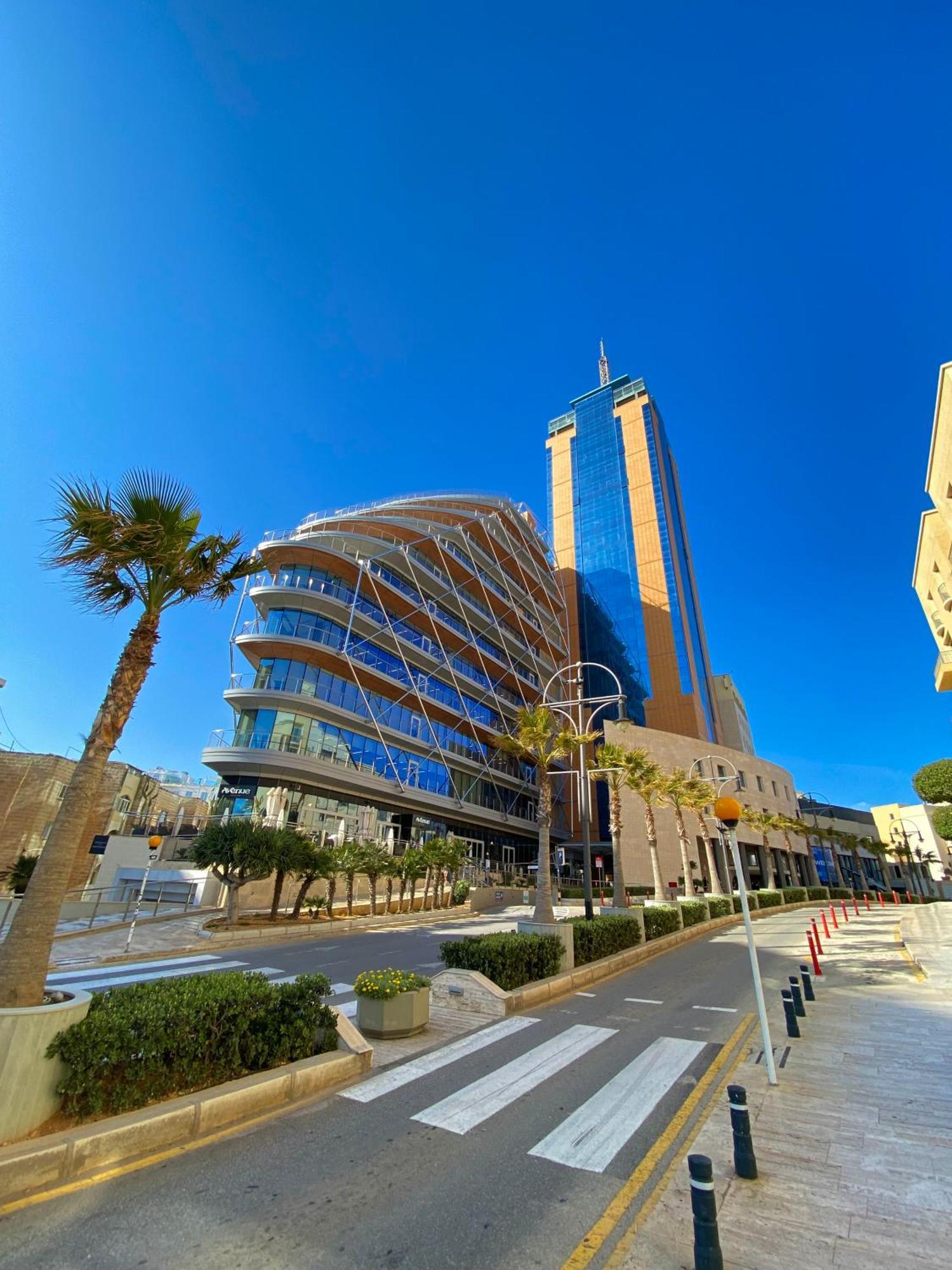 Tigne Sliema Three Bedrooms Apartment Exterior photo
