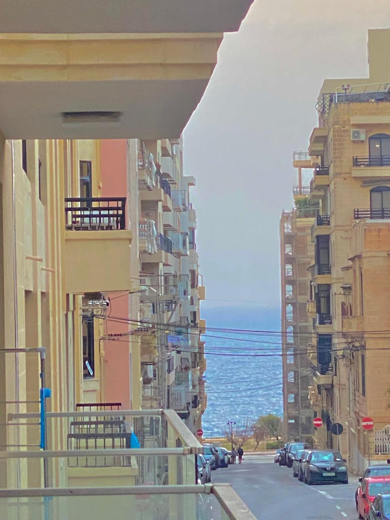 Tigne Sliema Three Bedrooms Apartment Exterior photo